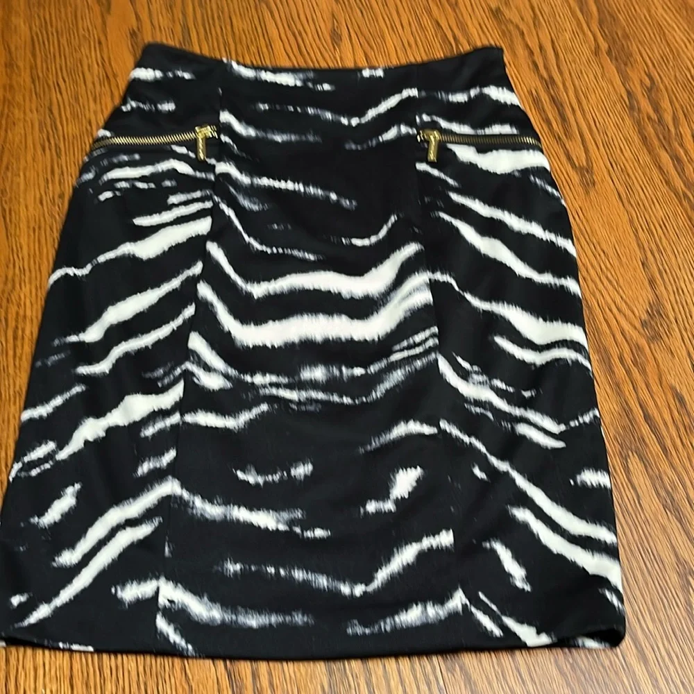 Michael Kors Black and White‎ Zebra Print Pencil Skirt
